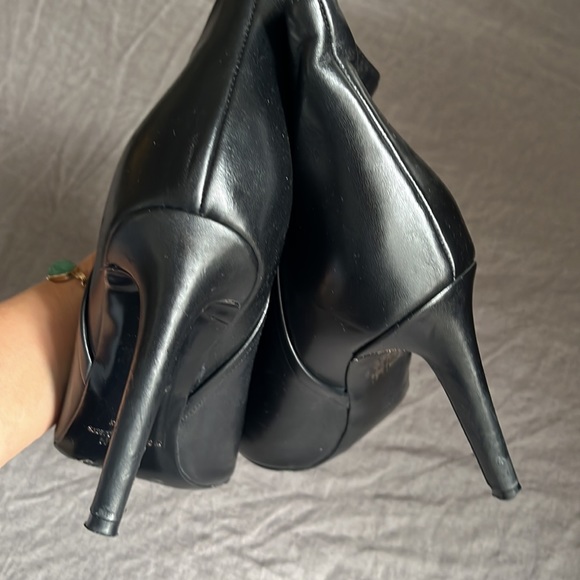 Women by Common Projects Italian Leather  Size 7 - Picture 8 of 11